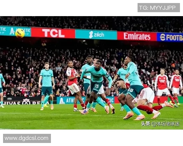 英超激战：里昂大胜尤文图斯乌龙球引发争议与热议