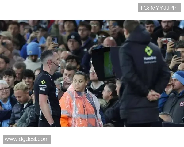 欧冠激战曼城逆转多特蒙德争议判罚引发全场热议