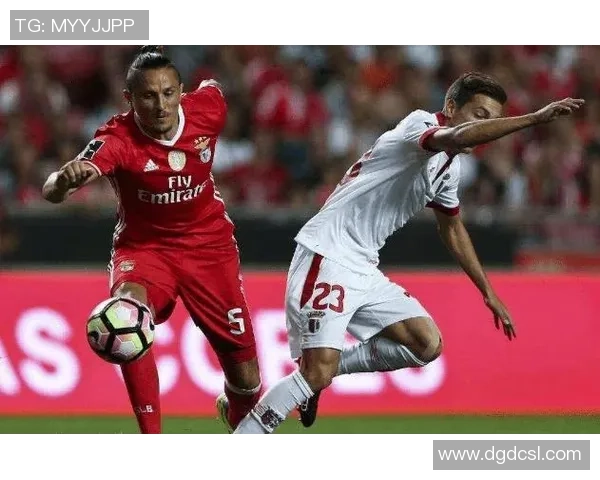 本菲卡友谊赛逆转里昂精彩瞬间回顾全场热情沸腾