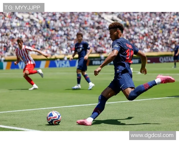 西甲惊天冷门巴黎圣日耳曼3-0横扫马竞全场沸腾