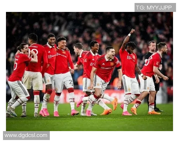 足总杯激战尤文图斯与曼联平局点球大战精彩瞬间全场沸腾战术解析