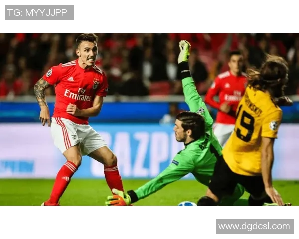 欧联杯精彩对决本菲卡与里昂战成平局神奇扑救成比赛转折点