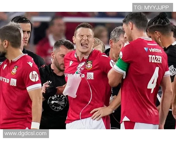 曼联大胜多特蒙德红牌事件引发全场热议赛后深度解析