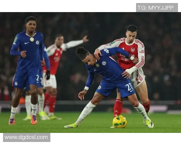 英超大战阿森纳大胜切尔西四球狂潮引发全场欢呼