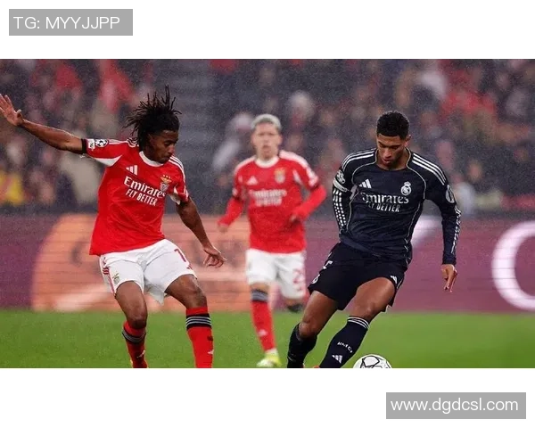 英超经典对决拜仁狂胜皇马五球大捷补时绝杀点燃全场激情 英超经典对决拜仁狂胜皇马五球大捷补时绝杀点燃全场激情