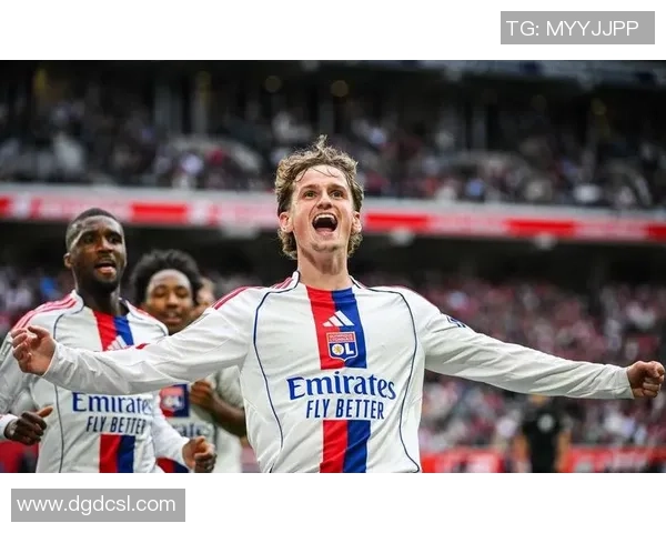 足总杯惊现冷门里昂狂胜莱比锡5-0红牌事件引发全场热议 足总杯惊现冷门里昂狂胜莱比锡5-0红牌事件引发全场热议